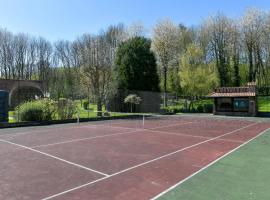 Domaine de l'Olympe, Hotel in Domart-en-Ponthieu