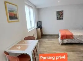 Studio-Pierrealex-Neuf-Parking privé