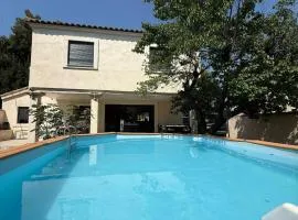 Air-conditioned house with garden, pool & foosball table