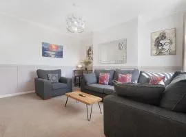 Cosy 3BR in Coronation Terrace