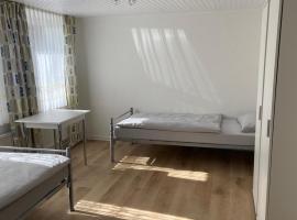 Gemütliche Monteurunterkunft bei Lübeck, Hotel in Stockelsdorf