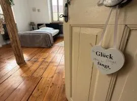 Große Ferienwohnung in tierfreundlicher Hofreite mit Poolnutzung
