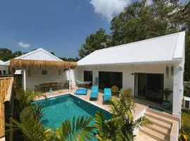 Sunny Bamboo Villa - quiet 3 bedroom villa