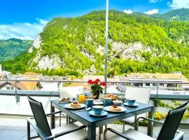 Penthouse Alps Scenic Views and Concierge by SwissHut