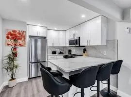 Cozy Shore Escape 2BR Parking Walk to Beach