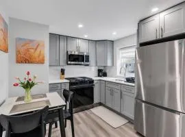 2BR, Steps to the Beach, Free Parking