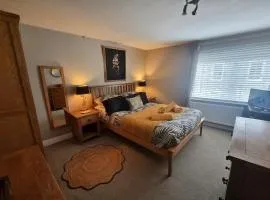 Boutique Ensuite Studios
