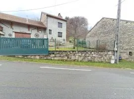 Gîte "EN VALROMEY" au pied du Grand Colombier