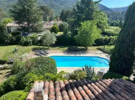 Wonderful Large Provencal House with Pool Walking distance to supermarket and restaurants