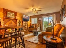 Smoky Get Together 2BR condo pools wifi