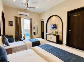 Viesnīca Hotel Omkareshwar Jyotirling Inn pilsētā Godarpura