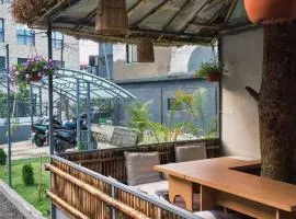 The Mango Tree Backpackers Hostel