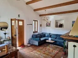 Mazzavecchia - Stone Farmhouse, Wild Tuscany