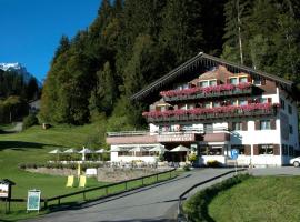 Hotel Montabella, hotel cerca de Huttenkopfbahn, Schruns
