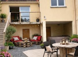 Gite Le Long de l'eau, hotelli kohteessa Long