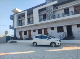 Saudia Hotel, hotel i Mayavalasa