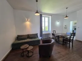 Cocon urbain avec jardin - appartement proche hôpital