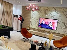 Luxury 4 Bedroom Duplex located at Ikeja Gra, hotel a Ikeja