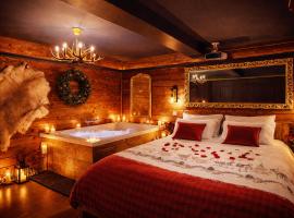Le Chalet romantique, SPA XXL, 5 min centre ville, Écran cinéma, Lit king size, cascade d'eau, hotel a Bourgoin
