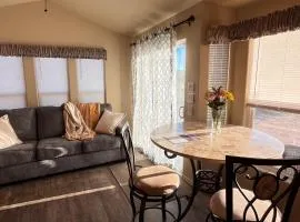 The 303 in the Desert - whole house rental