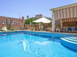 Villa Completa con Piscina, Terraza y Barbacoa