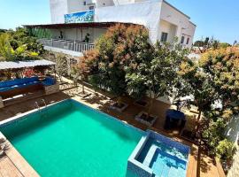 Villa Nostra، فندق في Ngaparou