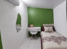 Quarto solteiro custo-benefício