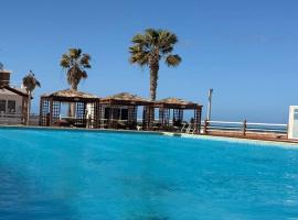 Murdeira T1 with Pool NhaKazaDiSal, hotel in Beirona