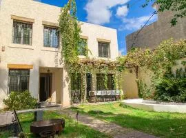 Casa Avellaneda I 12 pax - A 6 cuadras Arístides