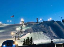 Rocky Ridge Retreat, your Gateway to the Rockies，卡爾加里的飯店