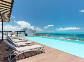 Beautiful sea view apartment in the Hotel Zone Cancun