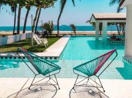 Villas Malaki, tu casa frente al mar en Zihuatanejo