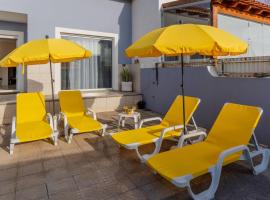 LS Beach House, хотел в А дос Кунядос