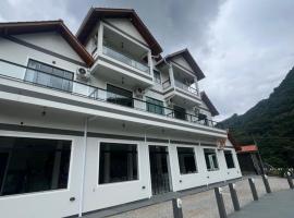 Castel Luz, hotel di Angelina