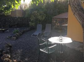 Casa Gusber 2, hotel en La Rosa