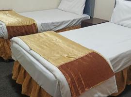 نزل الاوائل, hótel í Al Madinah