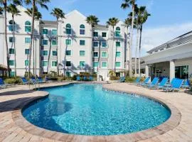 Pool View DisneyUniversalFree ShuttleParking