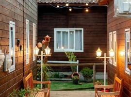 Casa Perto das melhores praias Florianópolis, 8 pessoas, ar condicionado, tv, wifi, cozinha completa, lavanderia,, Hotel in Florianópolis