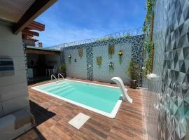 Casa com Piscina em Prado Bahia, khách sạn ở Prado