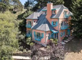 Marbella Lane - Knoll Top Property with HotTub