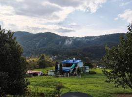 Kānda में, होटल Kartiya village homestay