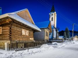 Drevenica by the Church Traditional Cottage Old Centre, hotelli kohteessa Zuberec