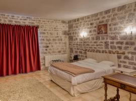 Domaine des Chais, Hotel in Thénac