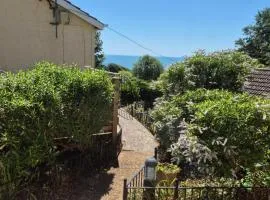 Westcliffe chalets Sea view