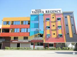 Hotel Vaidya Regency, хотел в Bālāghāt
