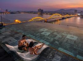 Caro Premium Danang Hotel, khách sạn ở Đà Nẵng