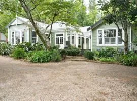 Gather and Graze - Villas and Venue