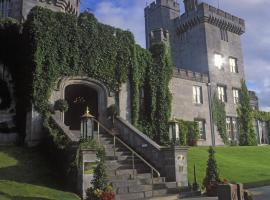 Dromoland Castle Hotel, hotel in Dromoland