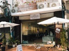 Ban Sansunhao Hostel, hotel a Vientiane