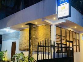 La PRINCE Hostel and hotel, hotel u gradu Trinkomale